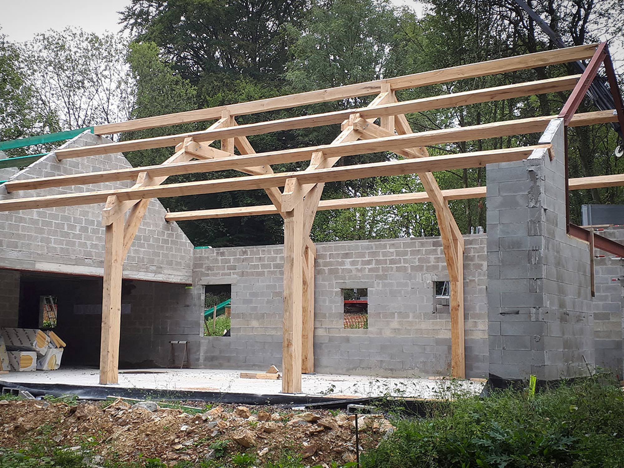 Charpente en chêne / AVLN votre partenaire pour la fabrication de charpentes ne bois et chêne belge
