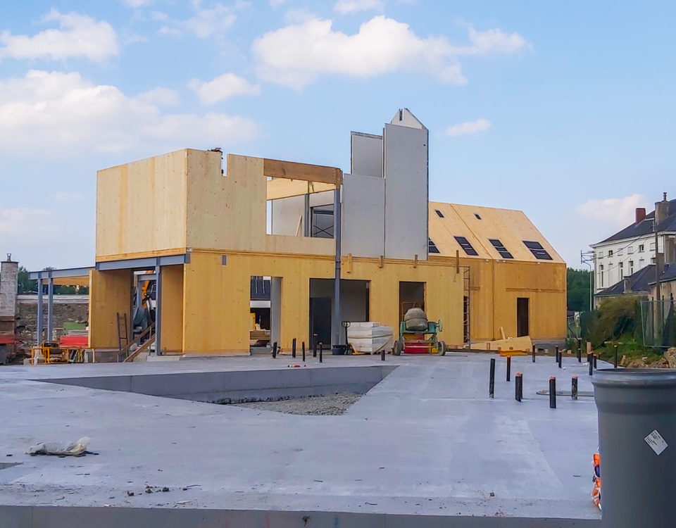 Construction en CLT pour le bâtiment les Tourelles. une réalisation de AVLN